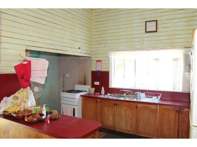 272 Bakers Rd, Grandchester QLD 4340