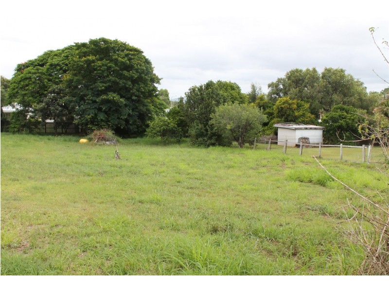 4 Green Street, Ebbw Vale QLD 4304