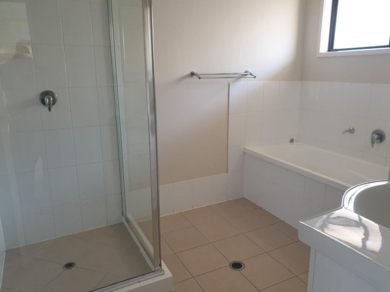 23 McInnes St, Lowood QLD 4311