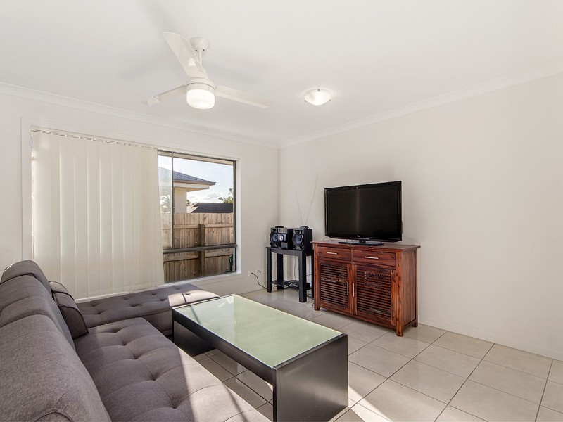 10 Drewett Ave, Redbank Plains QLD 4301