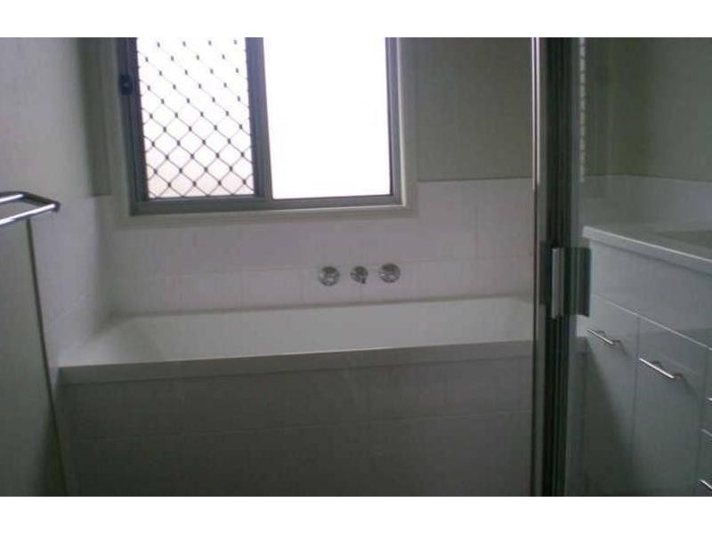 1 McNamara Pl, Redbank Plains QLD 4301