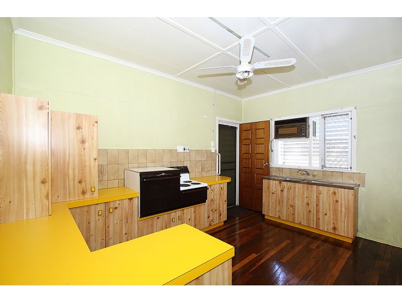 15 Cairns Road, Ebbw Vale QLD 4304