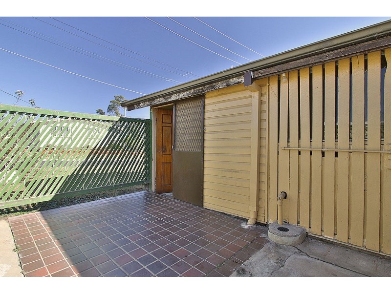 15 Cairns Road, Ebbw Vale QLD 4304