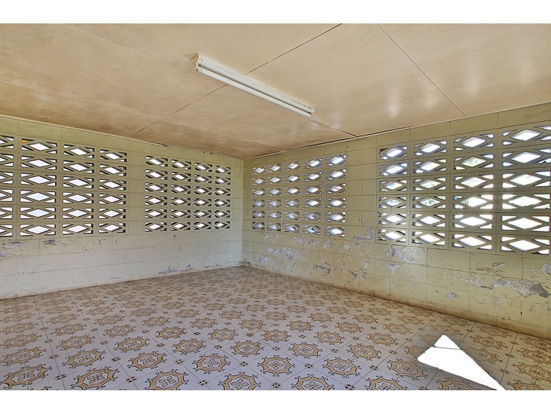 15 Cairns Road, Ebbw Vale QLD 4304