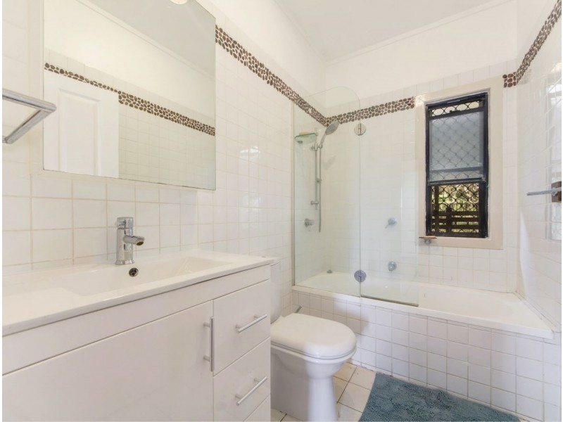 20 Taylor Street, Bundamba QLD 4304