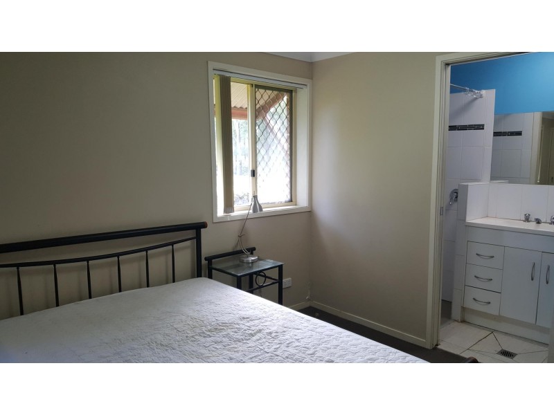 199 Warwick Rd, Churchill QLD 4305