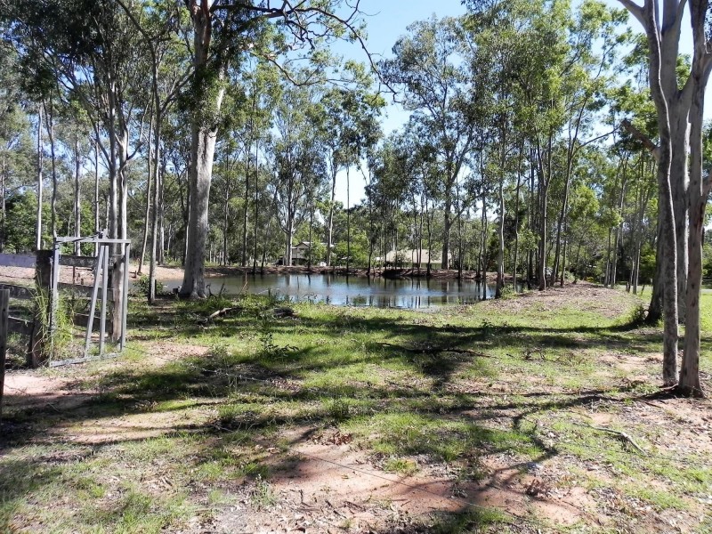 39 LAKE STREET, Atkinsons Dam QLD 4311