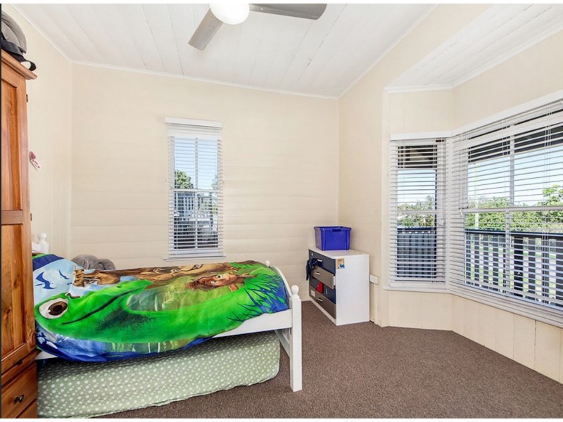 24 Pine Street, North Ipswich QLD 4305