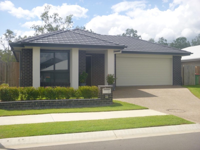 40 WATERFERN WAY, Ripley QLD 4306