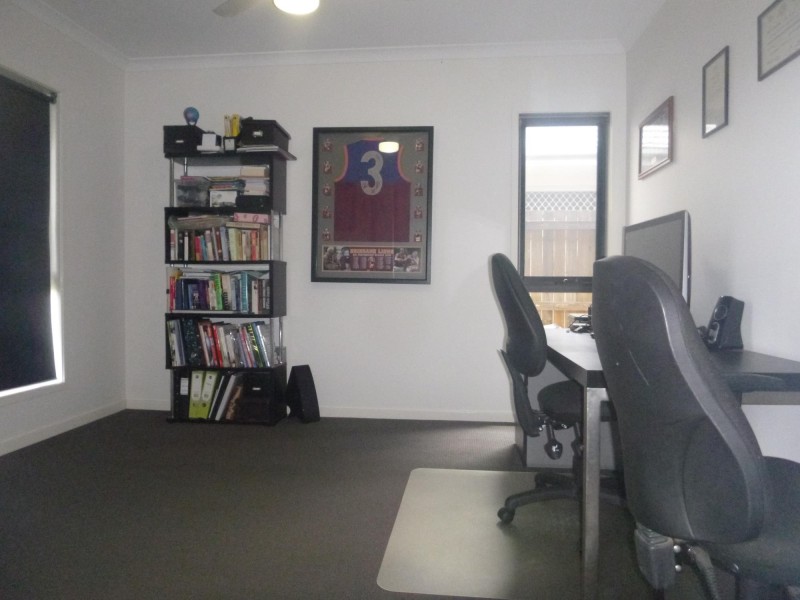40 WATERFERN WAY, Ripley QLD 4306