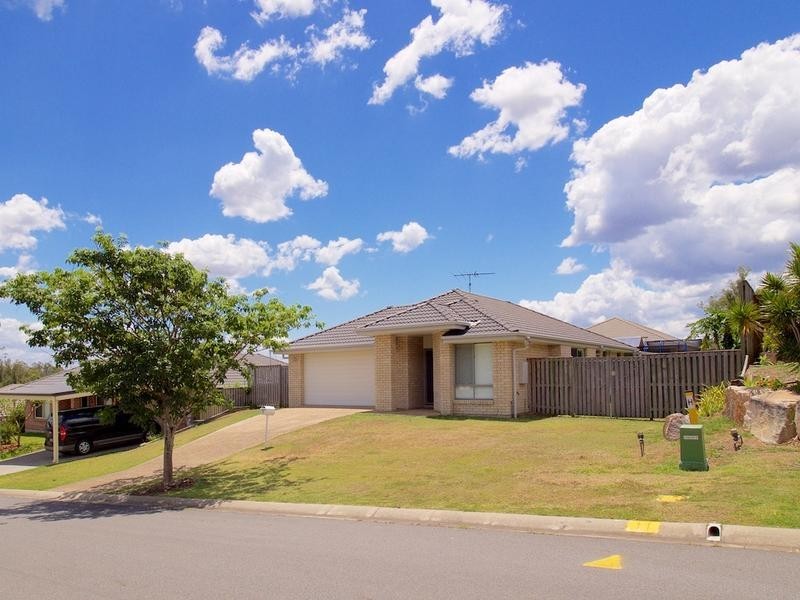 5 WILLOWOOD PLACE, Fernvale QLD 4306