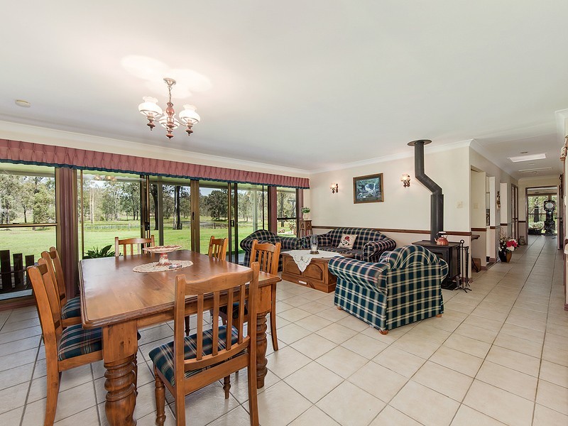53 Durlik Road, Pine Mountain QLD 4306
