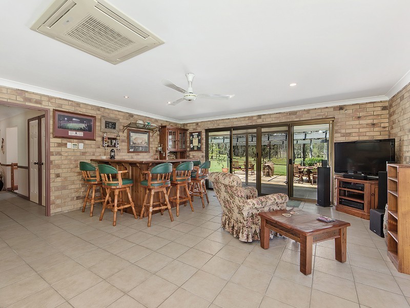 53 Durlik Road, Pine Mountain QLD 4306