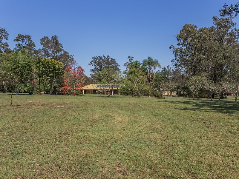 53 Durlik Road, Pine Mountain QLD 4306