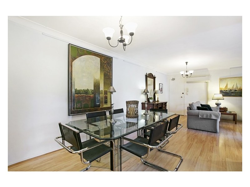 1/42 Sir Fred Schonell Drive, St Lucia QLD 4067