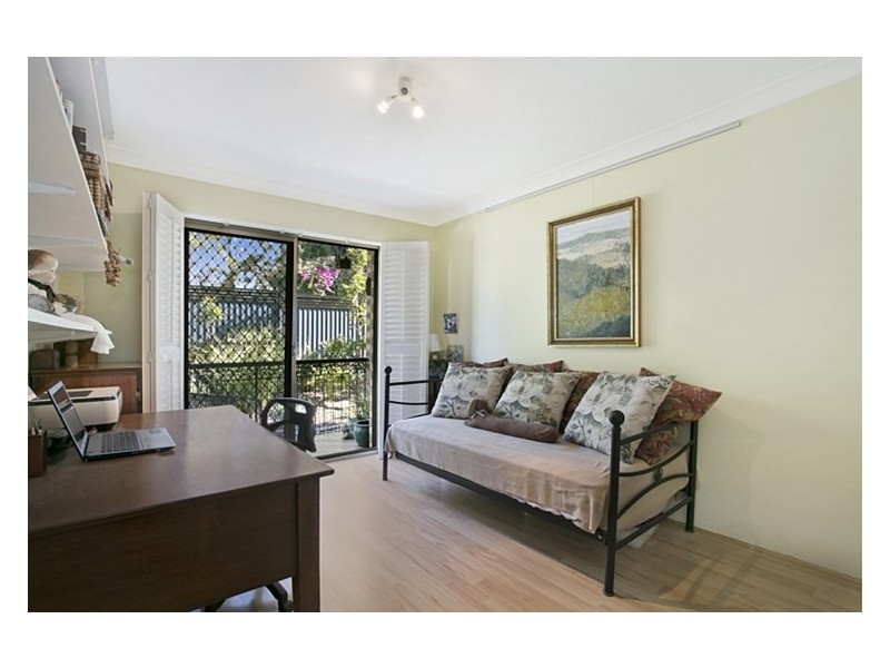 1/42 Sir Fred Schonell Drive, St Lucia QLD 4067