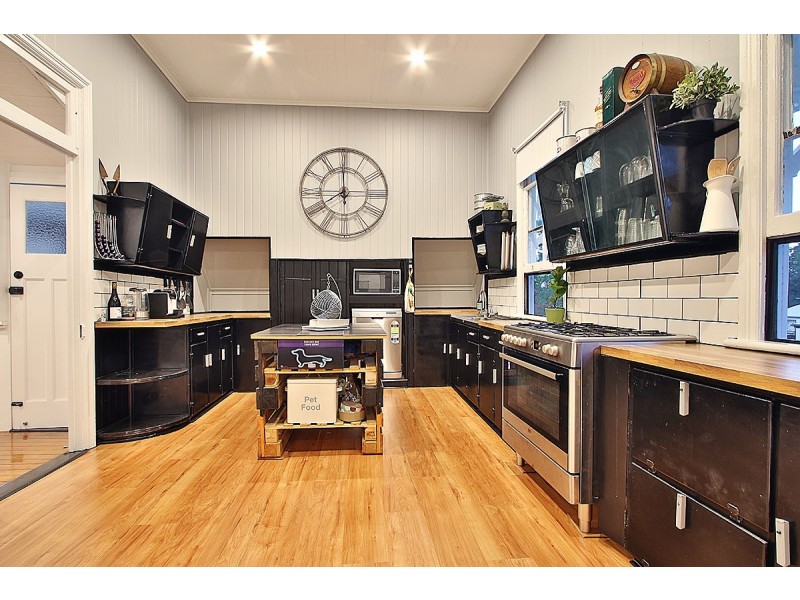 6 Rowland Terrace, Sadliers Crossing QLD 4305