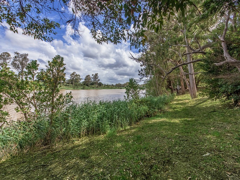 30 Vanwall Rd, Moggill QLD 4070