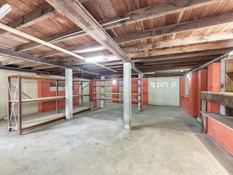 8 RUSSELL STREET, Silkstone QLD 4304