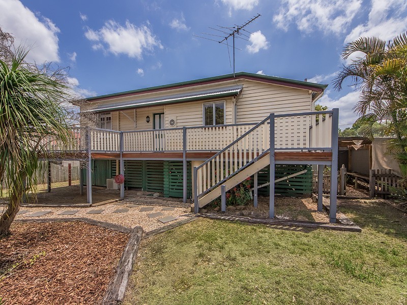 8 RUSSELL STREET, Silkstone QLD 4304