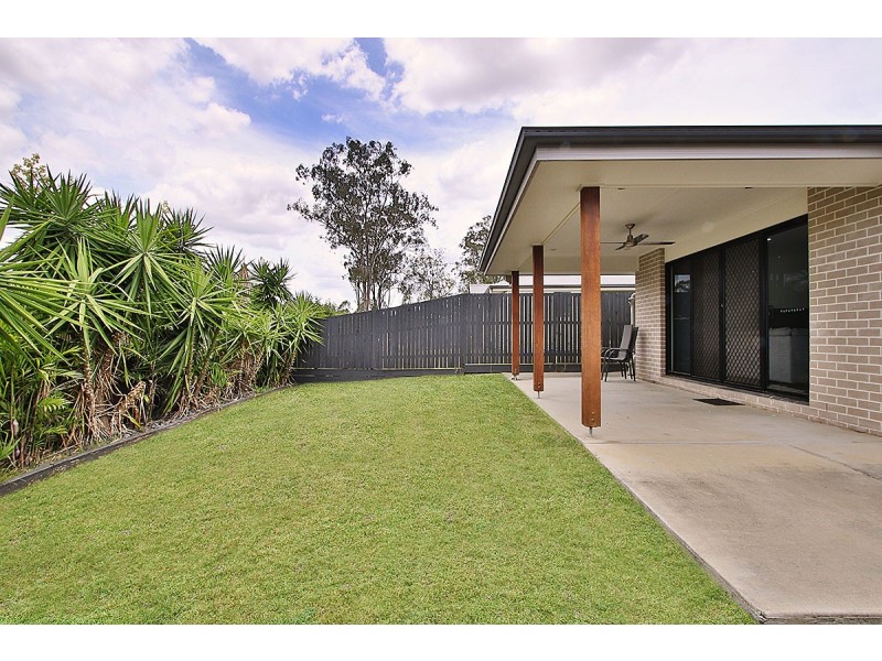 14 Spey Close, Deebing Heights QLD 4306