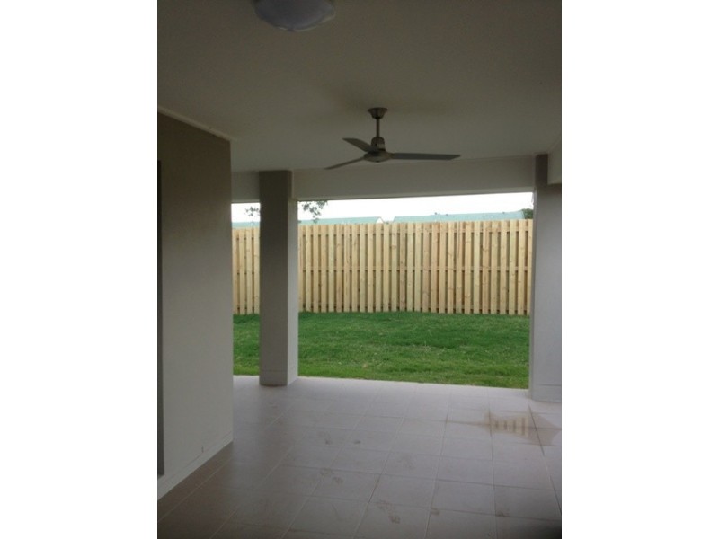 12 Pendragon Street, Raceview QLD 4305