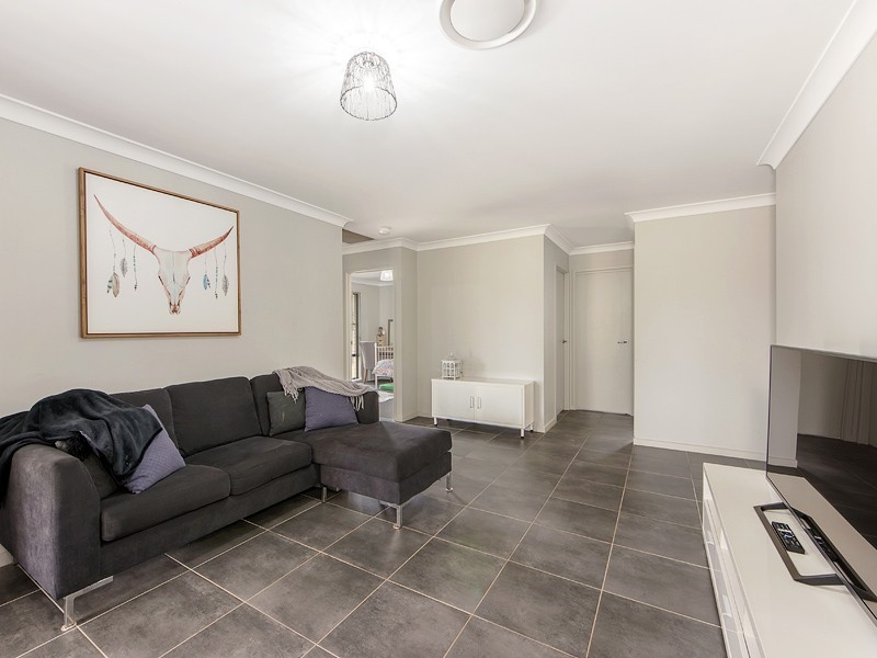 14 Poole Road, Fernvale QLD 4306