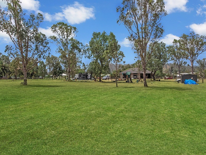 14 Poole Road, Fernvale QLD 4306
