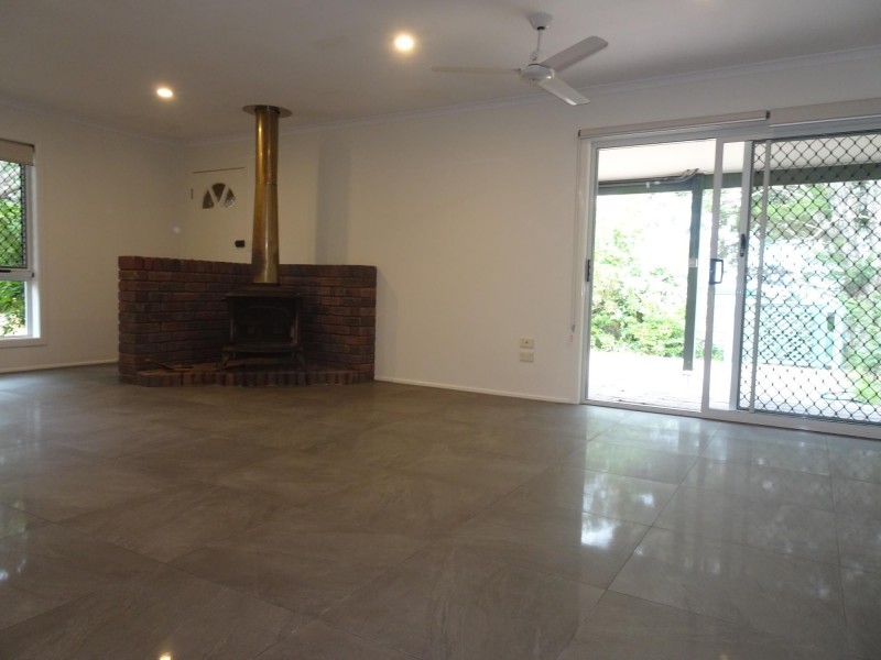 29 MAZZARD ST, Bellbowrie QLD 4070