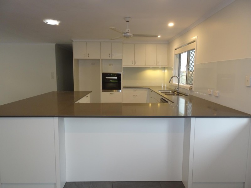 29 MAZZARD ST, Bellbowrie QLD 4070