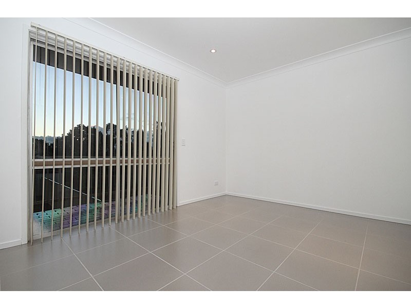 11 Cox Crescent, Goodna QLD 4300