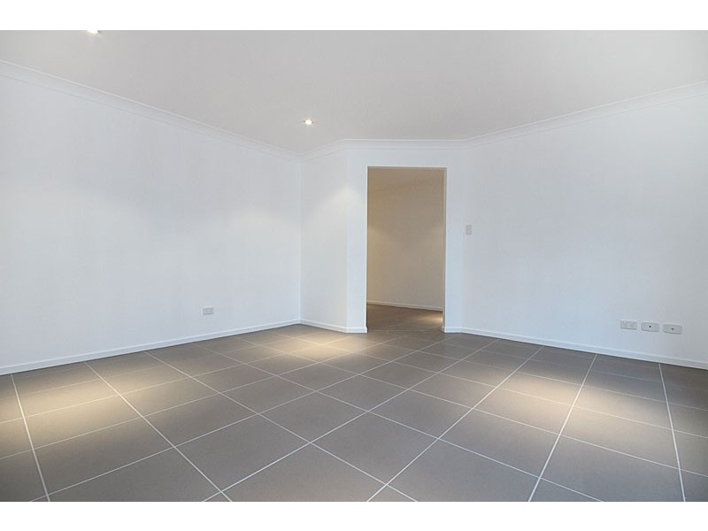 58 Helen St, North Booval QLD 4304