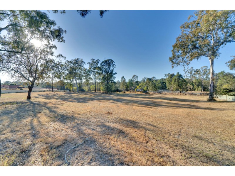 94 Equestrian Drive, Yamanto QLD 4305