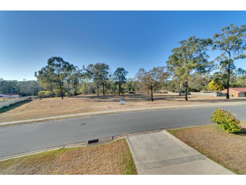 94 Equestrian Drive, Yamanto QLD 4305