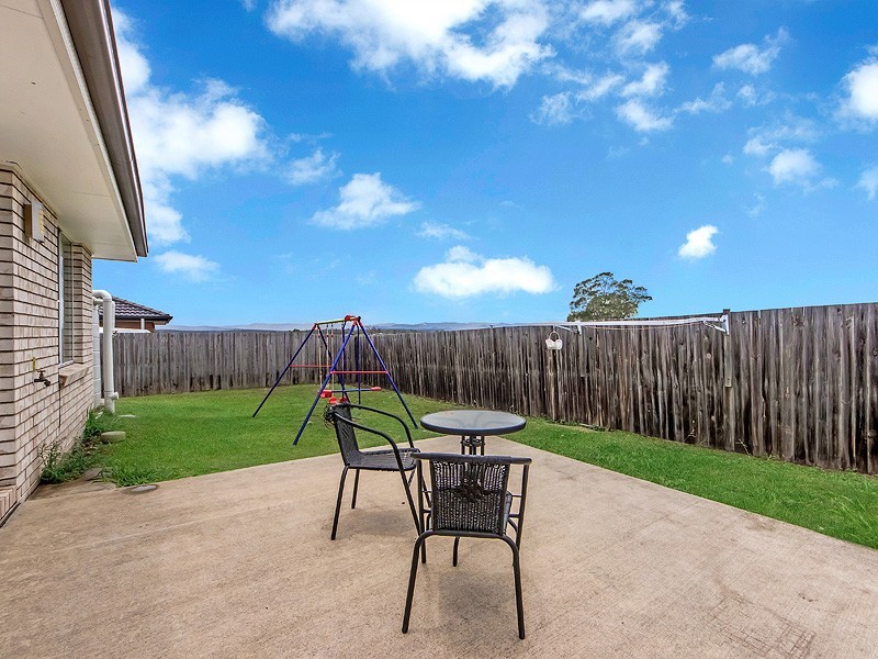 35 Peregrine Drive, Lowood QLD 4311