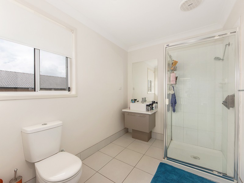 35 Peregrine Drive, Lowood QLD 4311