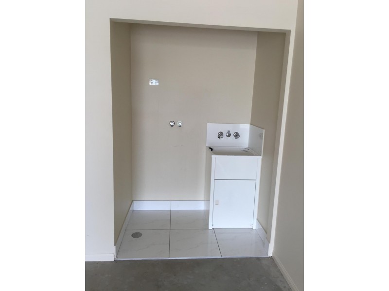 2/11 Galah Street, Churchill QLD 4305