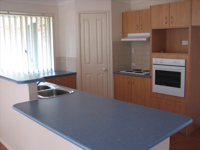 16 Sheldrake place, Moggill QLD 4070