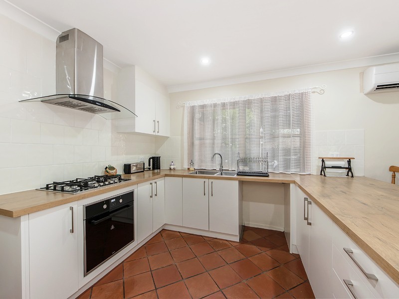 1 Tallarook Crt, Karana Downs QLD 4306
