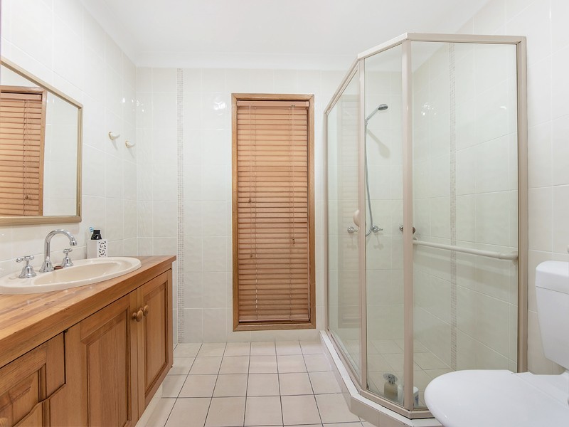 1 Tallarook Crt, Karana Downs QLD 4306