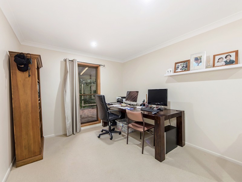 1 Tallarook Crt, Karana Downs QLD 4306
