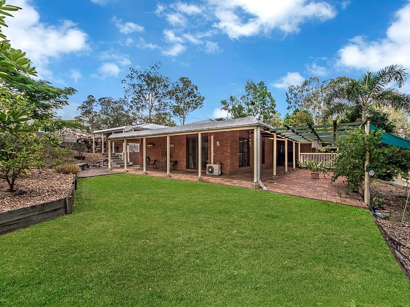 1 Tallarook Crt, Karana Downs QLD 4306