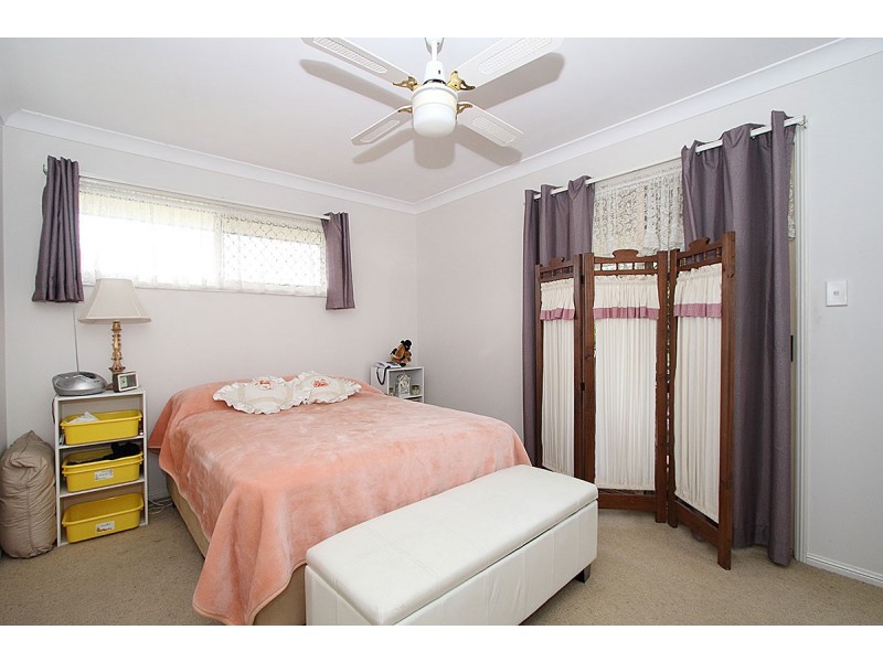 10 Dianthus Pl, Flinders View QLD 4305