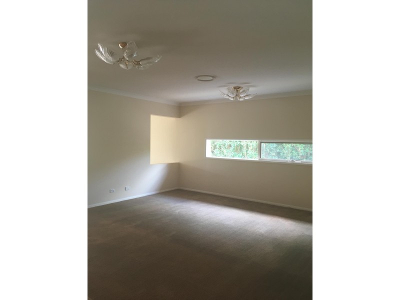 129 Beaufort Crescent, Moggill QLD 4070