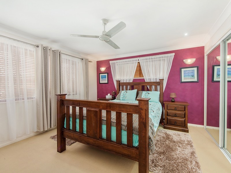 1 Creston Street, Raceview QLD 4305