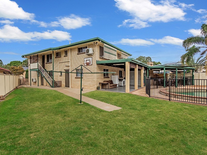 1 Creston Street, Raceview QLD 4305