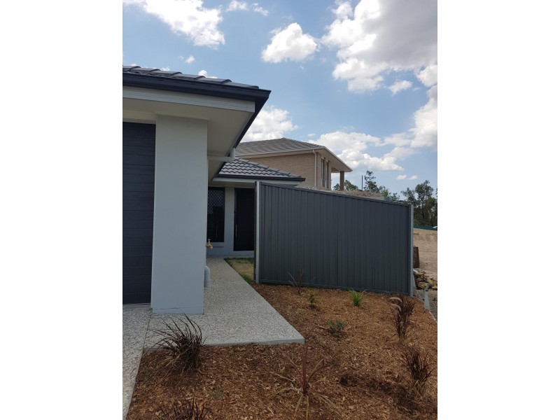 2/2 Sapphire Street, Brassall QLD 4305