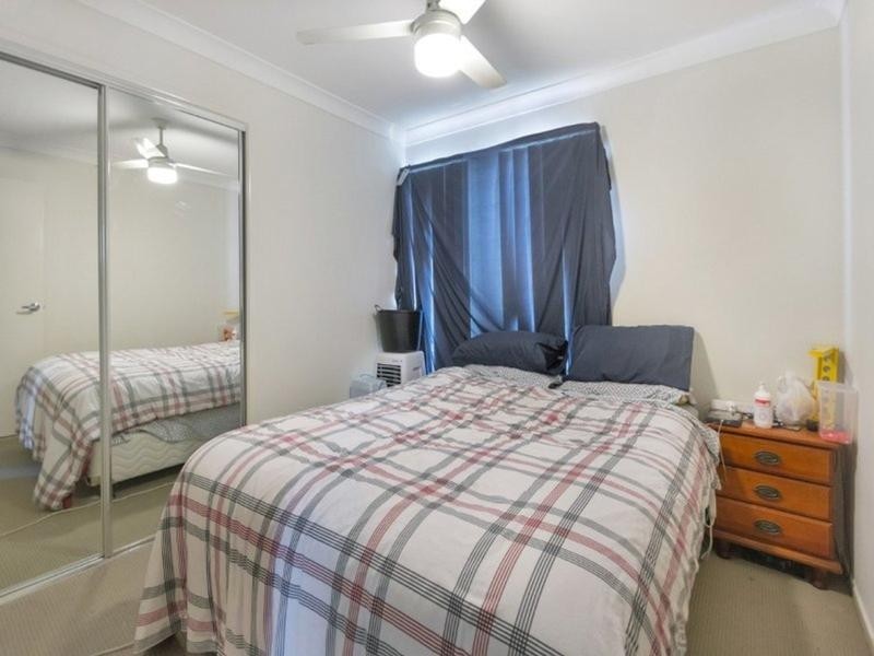 90 High Street, Blackstone QLD 4304