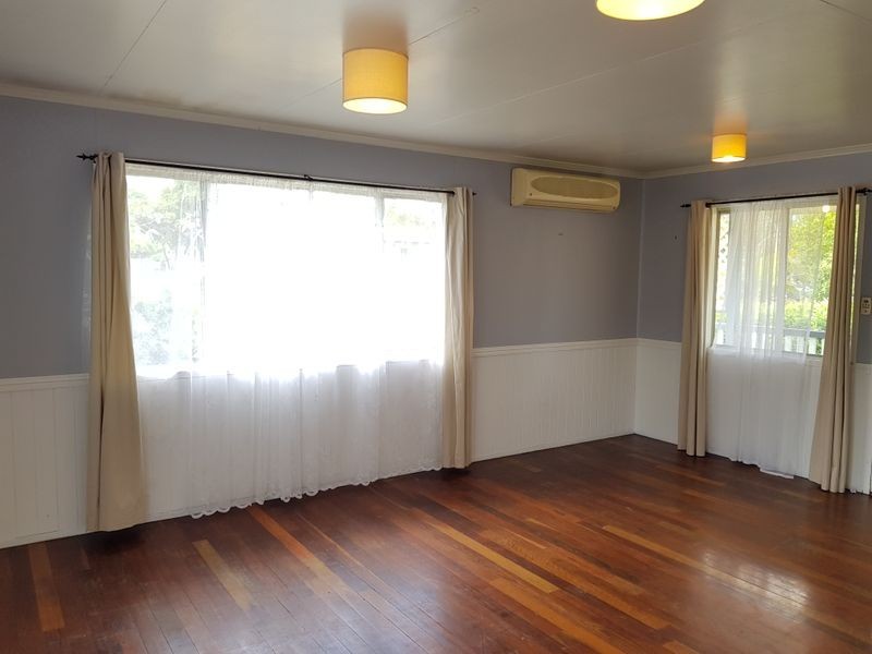38 Sturt St, Leichhardt QLD 4305