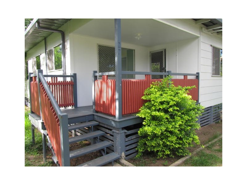 27 Bannerman Street, Riverview QLD 4303